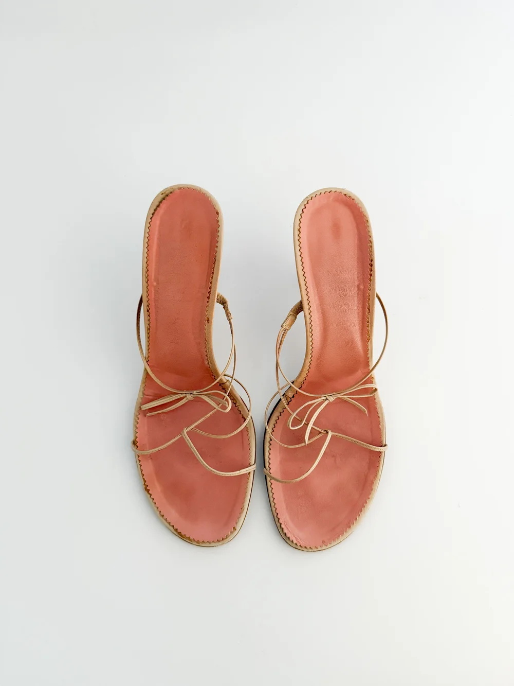 イタリア製 GUCCI Bow strap キャミソール トップス 36 黒 Gucci Beige Leather & Pink Bow Sandal Heels (US 9B / US 10